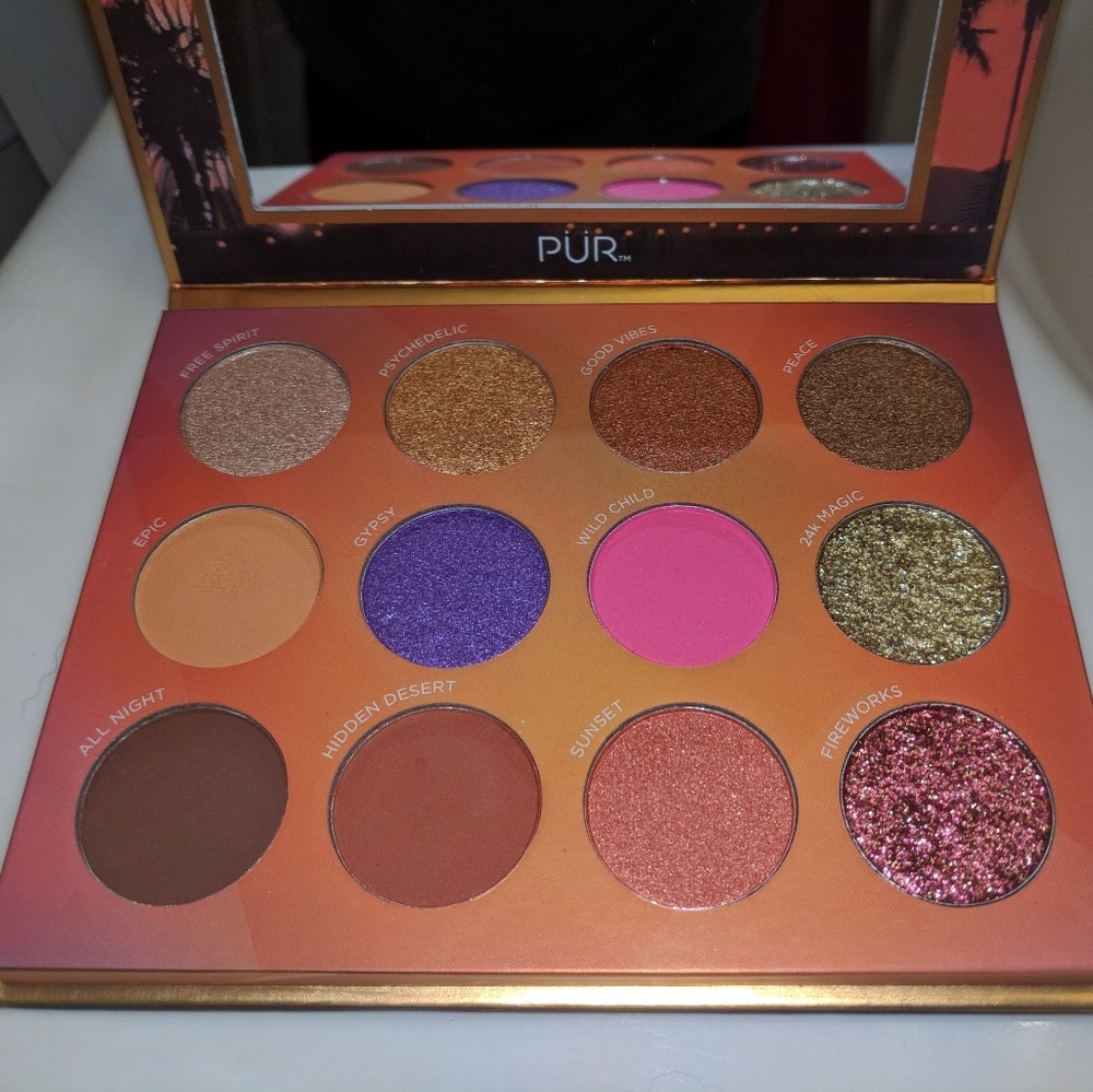 NEVER BEEN USED yeshadow palette